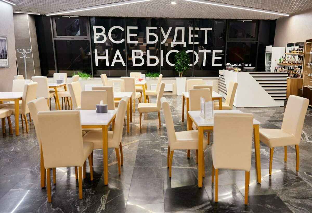 Минский аэропорт показал, что в залах ожидания не для всех