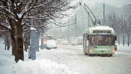 Минчанку ударило током в троллейбусе. В «Минсктрансе» начали проверку
