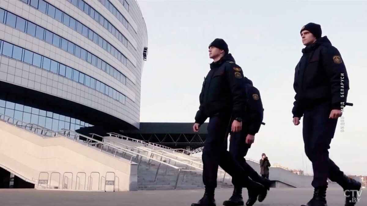 На Могилевщине девочка вызвала на маму милицию из-за наказания ремнем