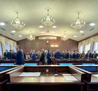 Лукашенко ввёл единый тест для чиновников на знание Конституции и законов РБ