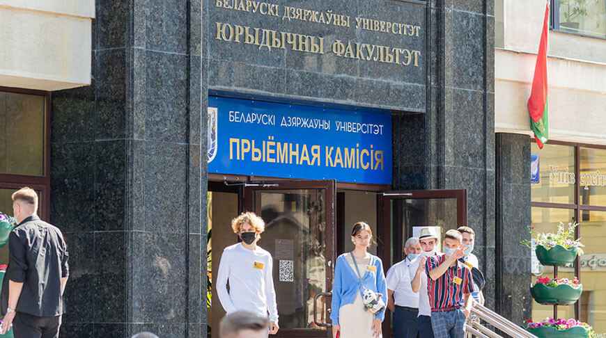 Минобразования назвало количество бесплатных мест для россиян в белорусских вузах