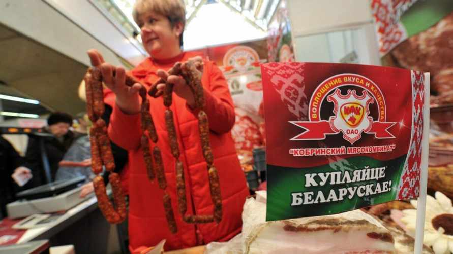 Карпович предложил перевоспитать белорусов, чтобы покупали белорусские товары