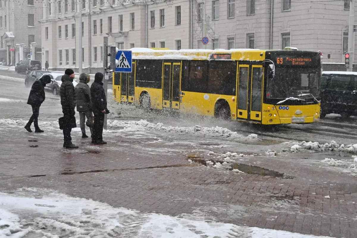 От -10°C до +13°C и обратно. Синоптики предупредили белорусов о метелях и температурных качелях