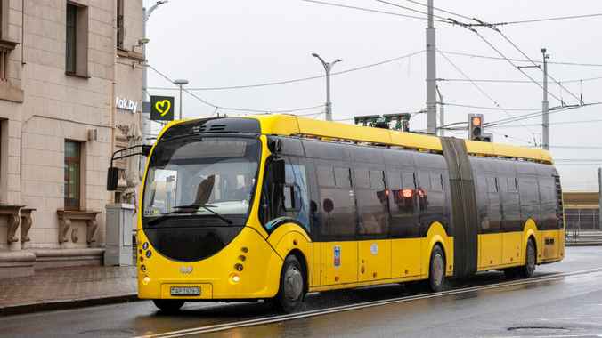 В Минпроме рассказали, почему электробусы не заменят все автобусы в Беларуси