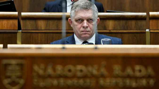 В Словакии полиция завела дело о госизмене на премьера Фицо