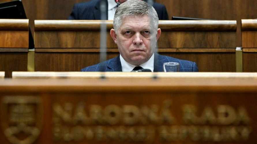 В Словакии полиция завела дело о госизмене на премьера Фицо