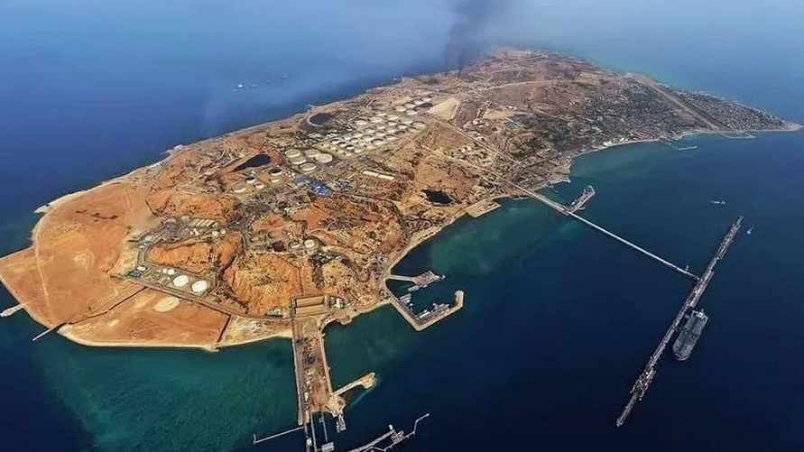 США атаковали остров Харг - главный нефтяной узел Ирана