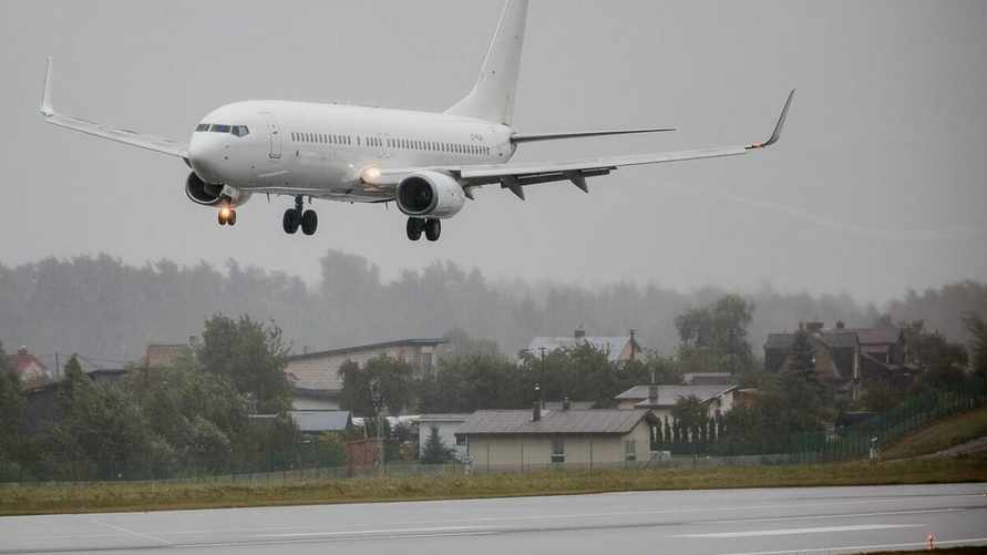 В Литве снова останавливали аэропорт из-за воздушных шаров
