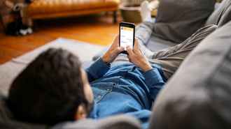 Мобильным операторам запретили подписывать белорусов на допслуги без одного важного действия