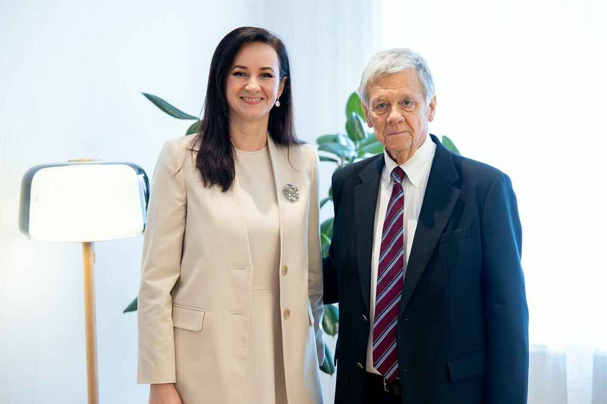 Спецпосланник Трампа по Беларуси Джон Коул прибыл в Вильнюс