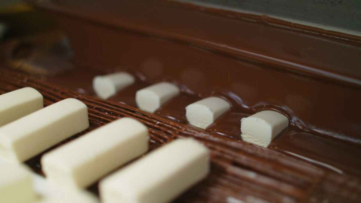 Почему продукты без сахара – дороже. На ММЗ1 объяснили, почему не готовы полностью перейти на заменители в сладкой молочке