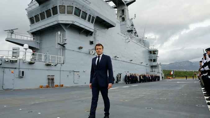 Франция согласилась прислать военные корабли к берегам Ирана. Но с условием