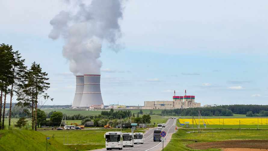 На БелАЭС отработали борьбу с радиационным загрязнением. Но не своим