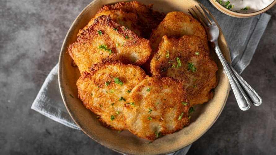 МАРТ предупредил белорусского блогера за сравнение кафе и ресторана. Причем тут драники?