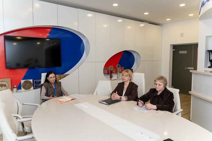 На фото эксперты ММЗ1. Telegraf.news / Алексей Смоленский