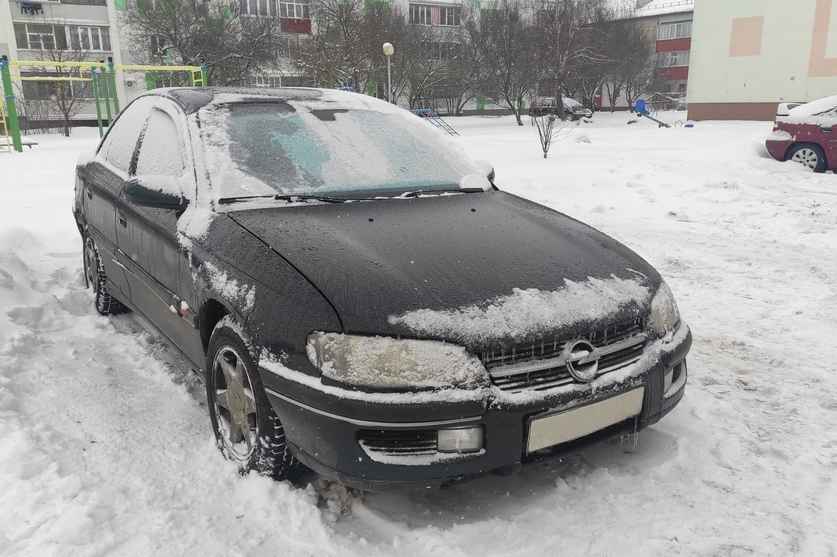 В Лоеве девушка открыла стрельбу с балкона многоэтажки