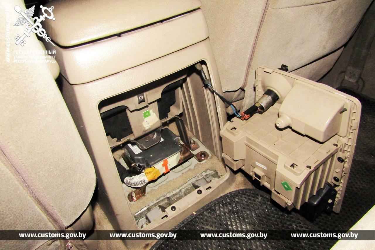 Таможня на примере показала белорусам, когда может забрать автомобиль на границе