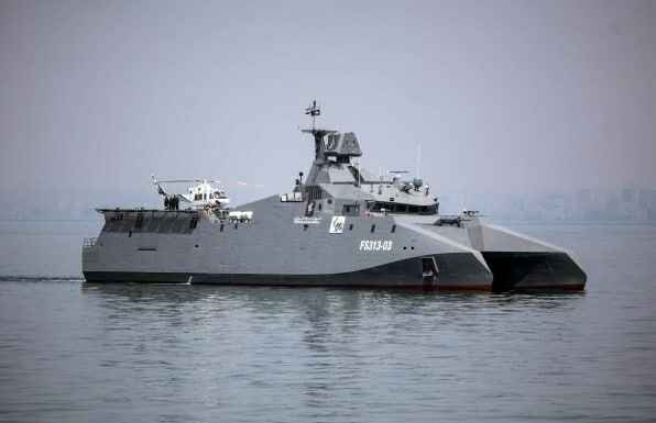 США потопили иранский фрегат в водах Шри-Ланки. 150 моряков пропали без вести