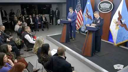 Хегсет объявил о начале «самых интенсивных» бомбардировок Ирана