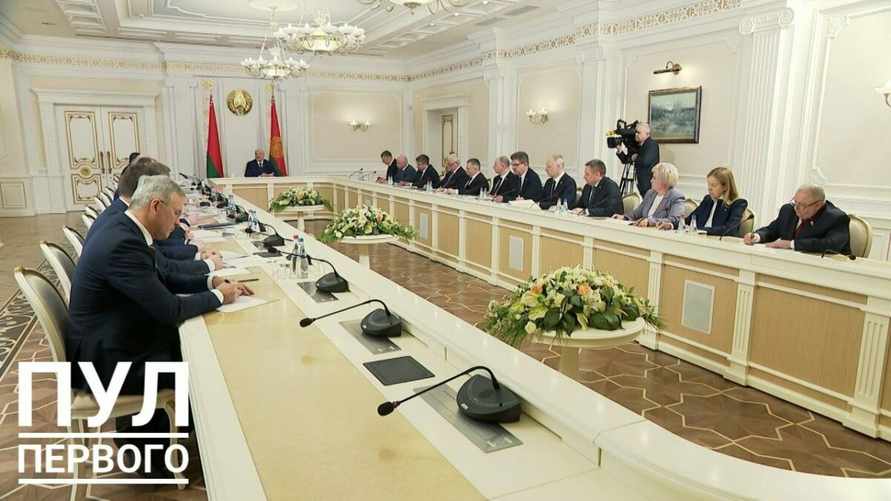 Лукашенко поручил силовикам "жёстко пресекать" такой бизнес в Беларуси