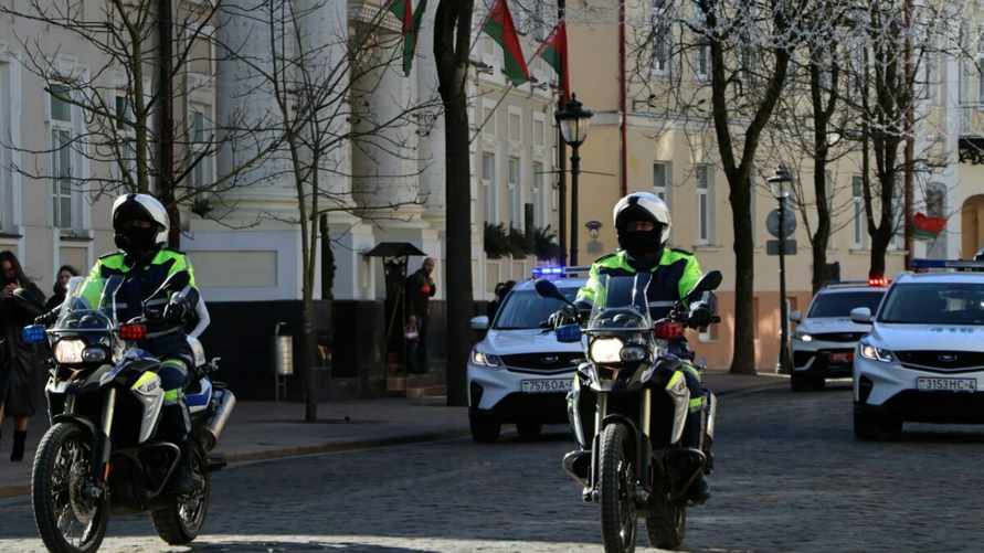 Милиция предупредила белорусов о 15 лет тюрьмы за использование лазерных указок