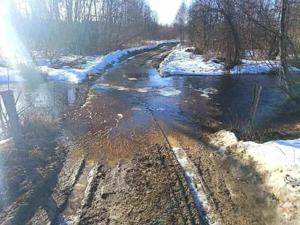 Еще один мост в Беларуси ушел под воду