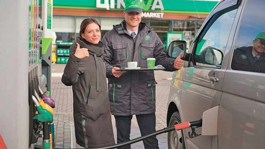 «Белоруснефть» отправила работать на заправки директоров. Клиентам же пообещали 50% скидки