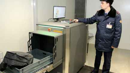 Минчанка поблагодарила метро за досмотр сумки сына: «Неожиданно полезная вещь»