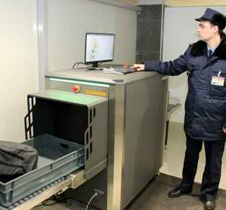 Минчанка поблагодарила метро за досмотр сумки сына: «Неожиданно полезная вещь»