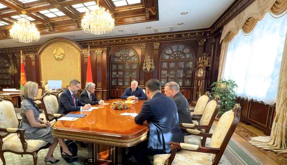 Спецпосланник Трампа Джон Коул прибыл в Минск