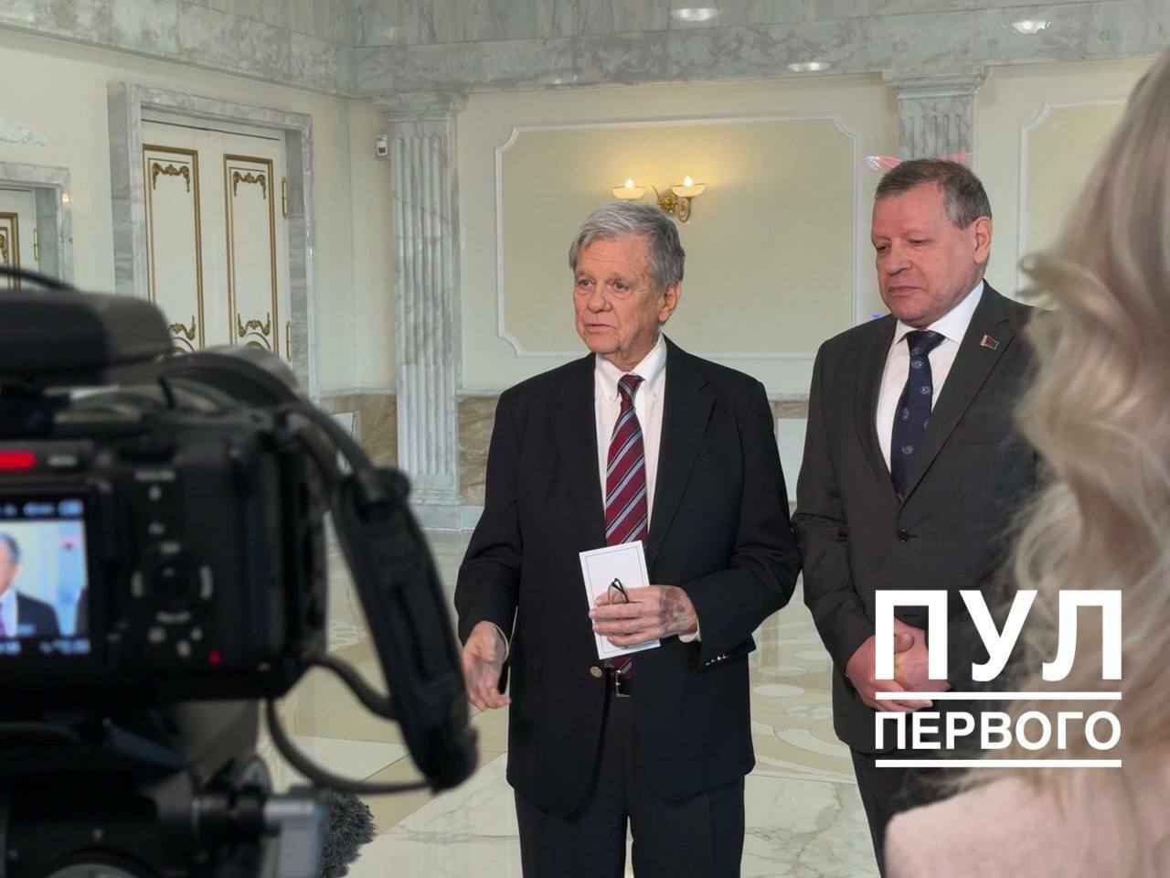 Трамп предложил Лукашенко прилететь в США - Коул