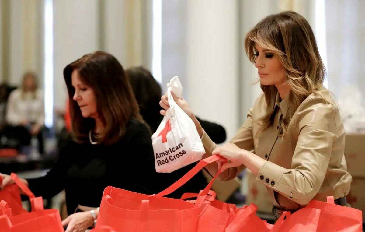 Белорусские госСМИ призвали жену Трампа посетить белорусские магазины: «Классный пиар»