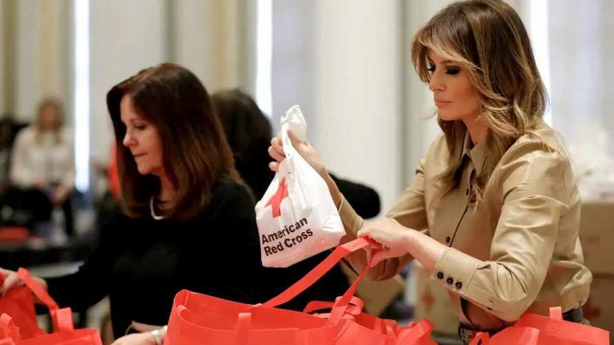 Белорусские госСМИ призвали жену Трампа посетить белорусские магазины: «Классный пиар»