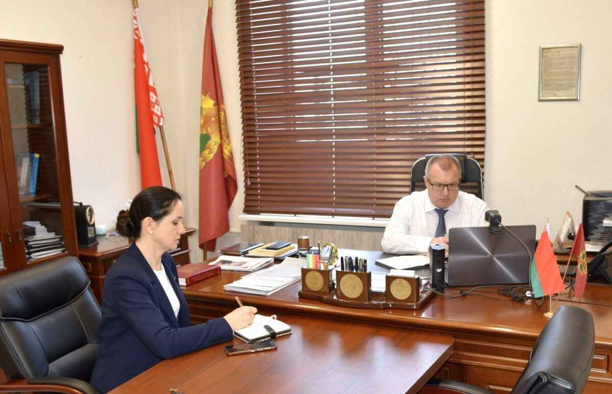 Белорусские адвокаты объявили год бесплатных консультаций для одной категории