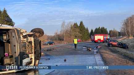 Под Молодечно два человека погибли в лобовом столкновении