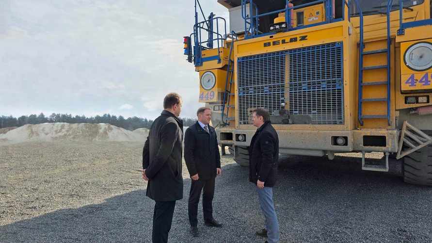 В Беларуси тестируют беспилотные БелАЗы