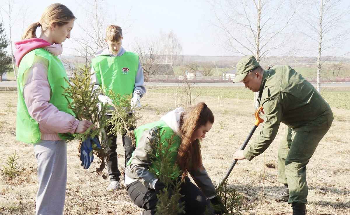 Совмин назначил республиканский субботник на длинные выходные в апреле