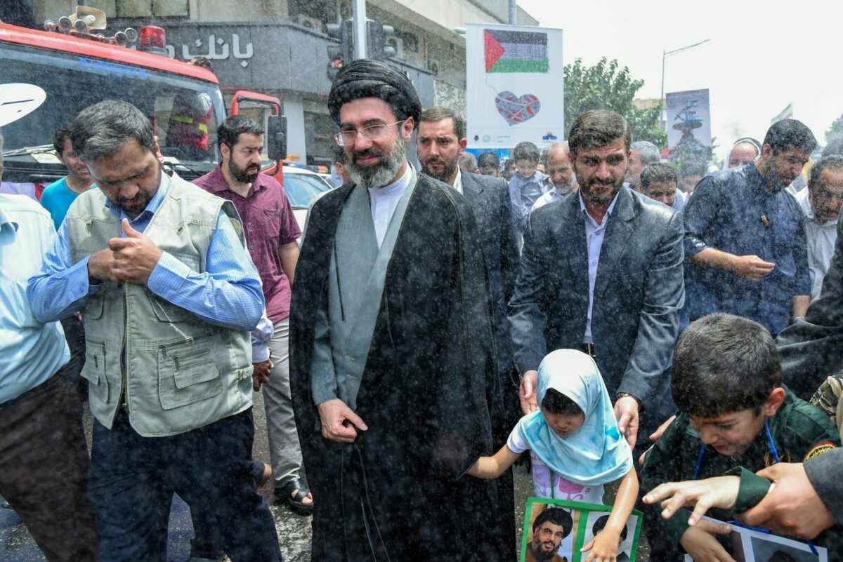 Новый верховный лидер Ирана "жив в каком-то виде" - Трамп