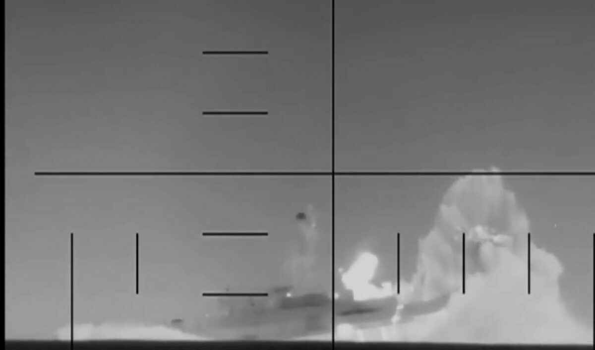 США потопили иранский фрегат в водах Шри-Ланки. 150 моряков пропали без вести