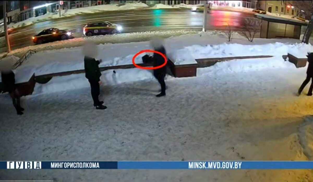 В Минске на мужчину завели уголовное дело из-за подаренного букета