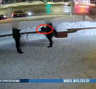 В Минске на мужчину завели уголовное дело из-за подаренного букета