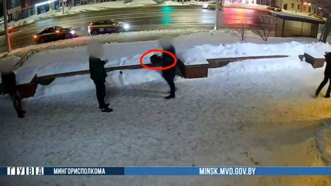 В Минске на мужчину завели уголовное дело из-за подаренного букета