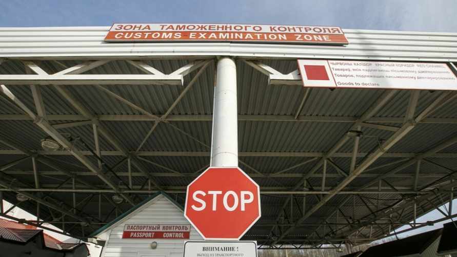 Таможня рассказала, какие личные вещи белорусам нельзя везти через границу без справки из Минсвязи