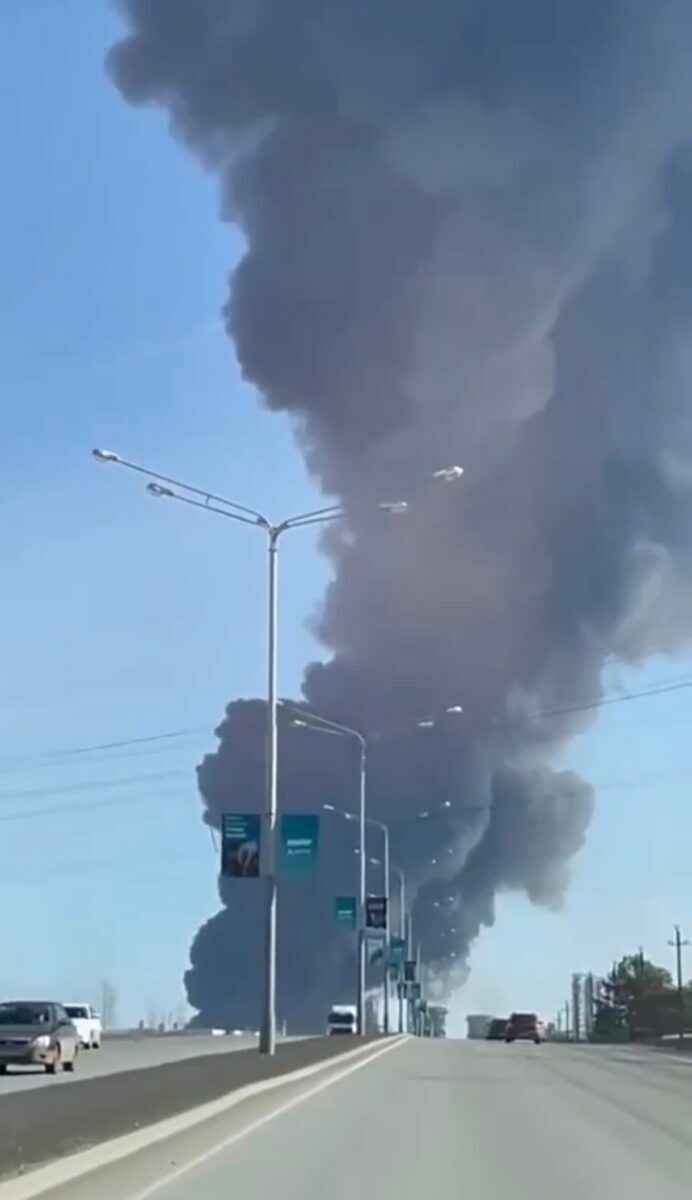 В России взорвался нефтехимический завод