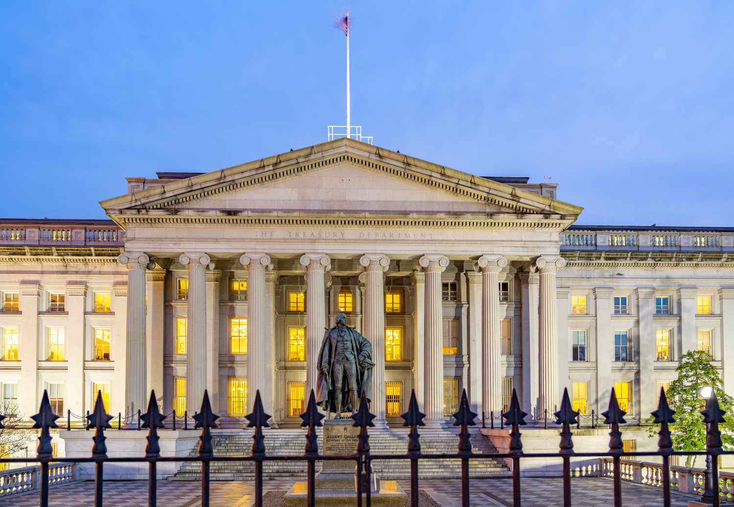 США официально отменили санкции против Минфина Беларуси и Беларуськалия