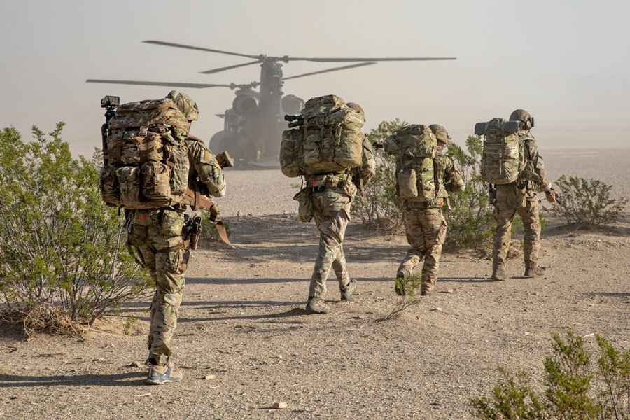 США накапливают войска для вторжения в Иран - WP