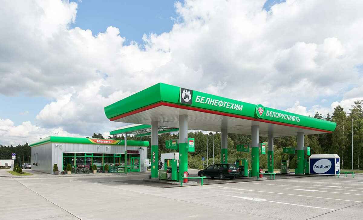 Будет ли повышение цен? Белнефтехим пообещал "ритмичные" поставки бензина