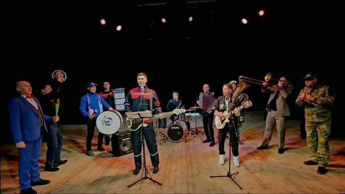 Мужчины БелЖД так поздравили с 8 марта, что стали звёздами TikTok