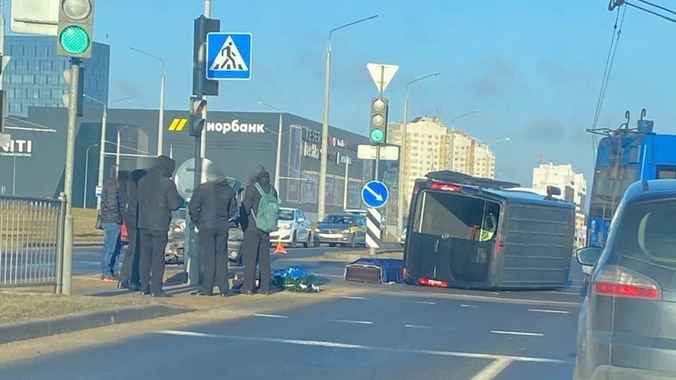 В Гродно перевернулся катафалк – гроб выпал прямо на дорогу
