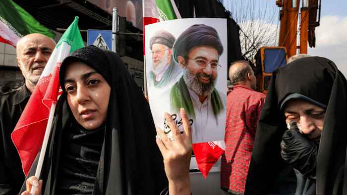 Лежит в коме? The Sun сообщило о тяжёлом состоянии нового верховного лидера Ирана